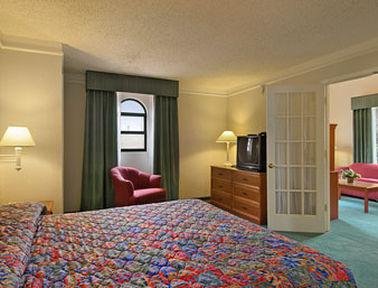 Baymont By Wyndham Motel 2*